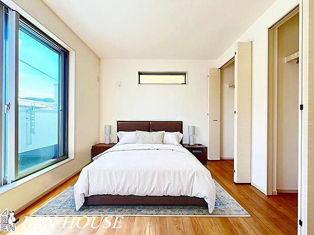 寝室・眠りを深める落ち着いた雰囲気の寝室です。・本画像はCGで作成しており、実際に現地に家具は置かれておりません。また、価格に家具は含まれておりません。