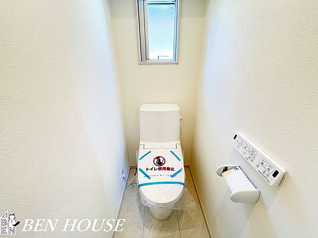 トイレ・いつまでも清潔な空間でいたいトイレは汚れを拭き取りすい空間になっています。洗浄便座でいつでも清潔に利用いただけます。