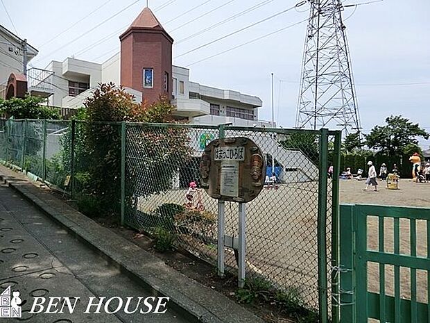 みどり幼稚園 徒歩10分。教育面に力を入れている幼稚園です。就学前のお子様のコミュニティ作りにも◎ 800m