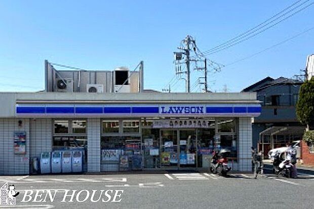 ローソン泉中田南五丁目店 徒歩4分。時間がない時にさっと寄れて便利なコンビニ。 320m