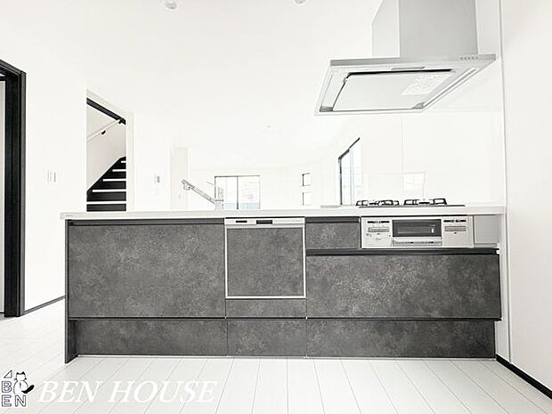 リビング・本画像はCGで作成しており、実際に現地に家具は置かれておりません。また、価格に家具は含まれておりません。