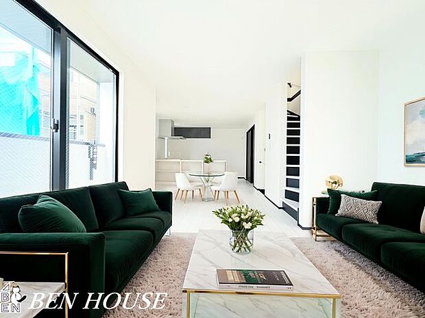 リビング・本画像はCGで作成しており、実際に現地に家具は置かれておりません。また、価格に家具は含まれておりません。