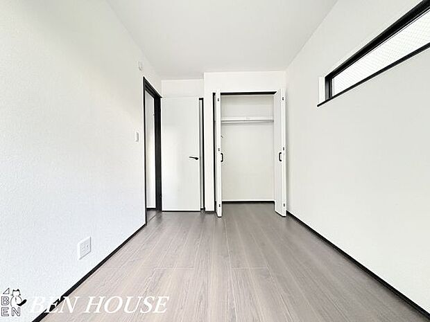 洋室・陽だまりを感じることのできる洋室は部屋を明るく感じ、インテリアのアイデアもどんどん出てきそうです!