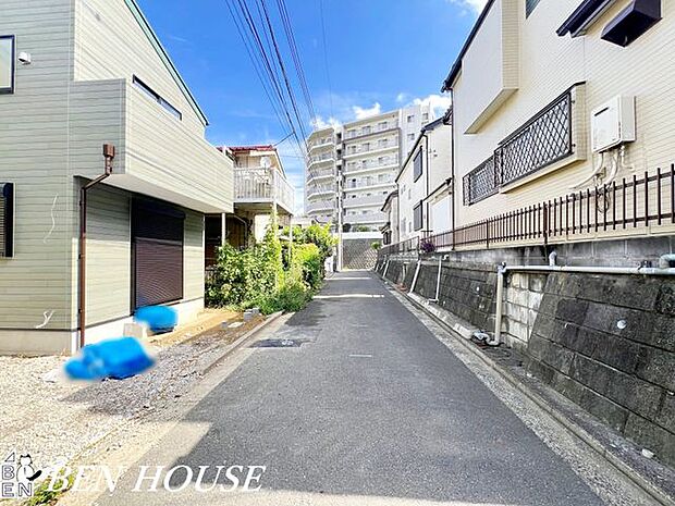 前面道路含む外観・周辺環境も気になるポイントです。落ち着いた住環境でのびのびと過ごせます！