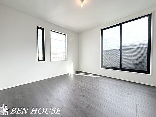 寝室・寝室は家族のプライベートルーム。リビングで過ごした後は各々くつろぎの時間を満喫できます。