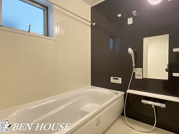 浴室（同仕様参考写真） ・広々バスルームでリラックスタイムを楽しめます。オートバスでお好きな時間に温かいお風呂に入れます。