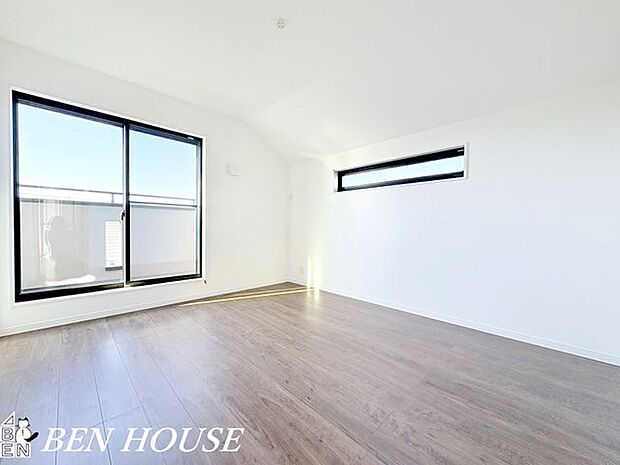 寝室・寝室は家族のプライベートルーム。リビングで過ごした後は各々くつろぎの時間を満喫できます。