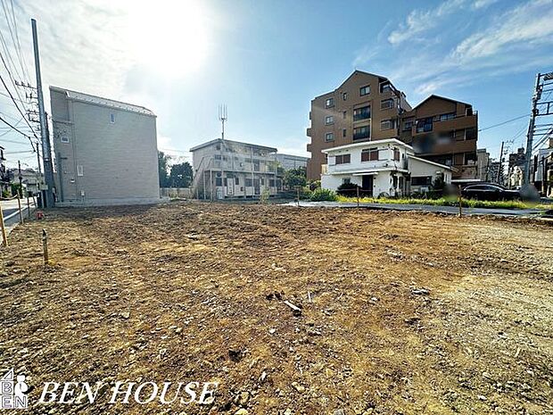 1号棟外観・毎日のお散歩も快適な緑に囲まれた住宅街。のびのびと過ごせる、通勤通学もしやすい環境です。