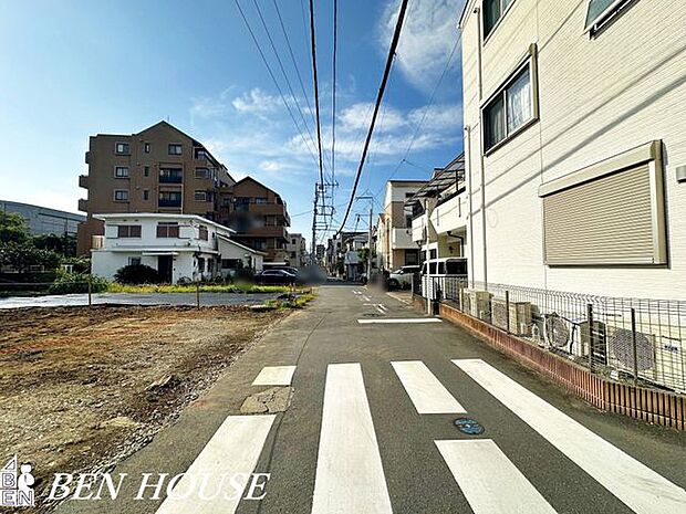 前面道路含む外観・周辺環境も気になるポイントです。落ち着いた住環境でのびのびと過ごせます！