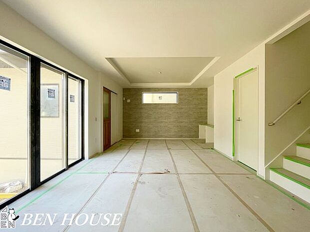 リビング・開放感のあるリビングは、ゆとりを感じられる設計。穏やかな時間が流れる居心地のよい空間です。