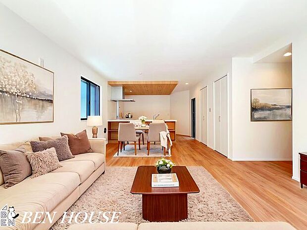 リビング・時間の流れがゆるやかに感じられる、心地いいリビングです。・本画像はCGで作成しており、実際に現地に家具は置かれておりません。また、価格に家具は含まれておりません。