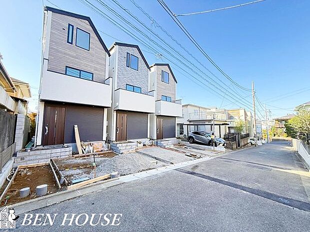 駐車場・お車ご利用の際に嬉しいカースペース付き。お掃除もしやすくいつでもキレイに利用できます!