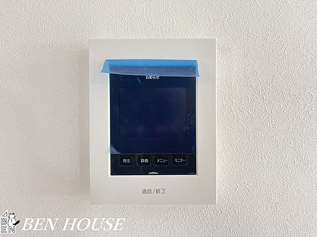 モニター付きインターフォン(同仕様参考写真)・女性やお子様も安心のモニター付。お客様のお顔を確認出来るので、気持ちよくお出迎えが出来そうです。