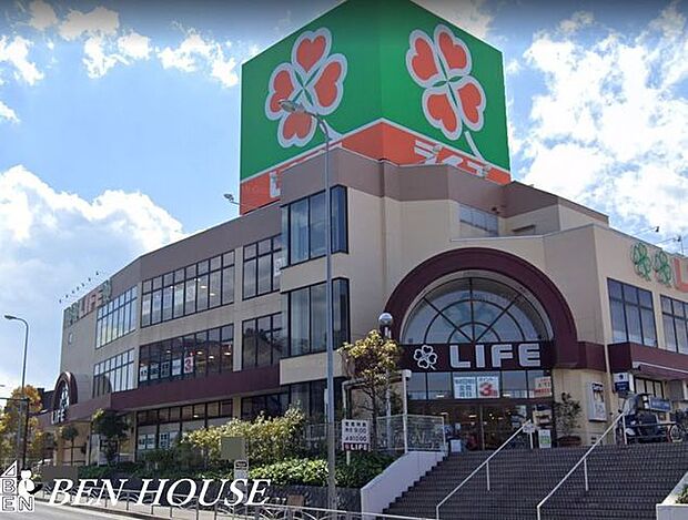 ライフ　鶴見店 徒歩9分。毎日のお買物に便利な近さです！ 650m