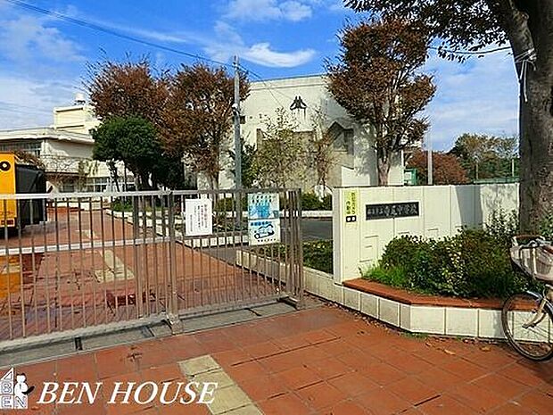 横浜市立寺尾中学校 徒歩25分。部活動が盛んで活気溢れた中学校です。 1970m