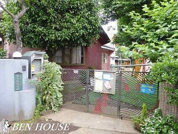 東寺尾幼稚園 徒歩3分。通勤後にもお迎えに行きやすい距離の保育園です。 220m