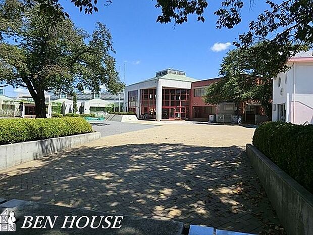 有馬白百合幼稚園 徒歩7分。教育機関も近く、お迎えもスムーズです! 500m