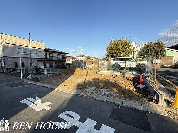 外観・明るさや風通しに配慮し、家族が快適に過ごせる居心地の良さと、訪れる人にも上質な印象を与える空間を演出します。