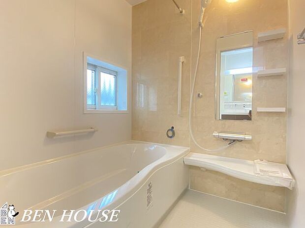 浴室（同仕様参考写真） ・広々バスルームでリラックスタイムを楽しめます。オートバスでお好きな時間に温かいお風呂に入れます。