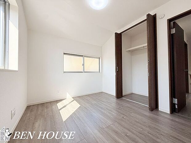 クローゼット・居室にあるクローゼットは衣類をスッキリと収納、部屋を広々と使用できます!