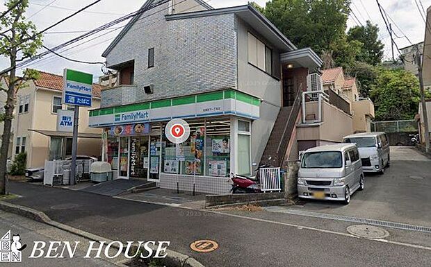 ファミリーマート双葉笹下一丁目店 徒歩9分。お出かけ前やお帰りの立ち寄りにも便利なコンビニ。 660m