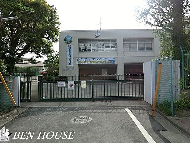 川崎市立京町中学校 徒歩3分。部活動が盛んで活気溢れた中学校です。 210m