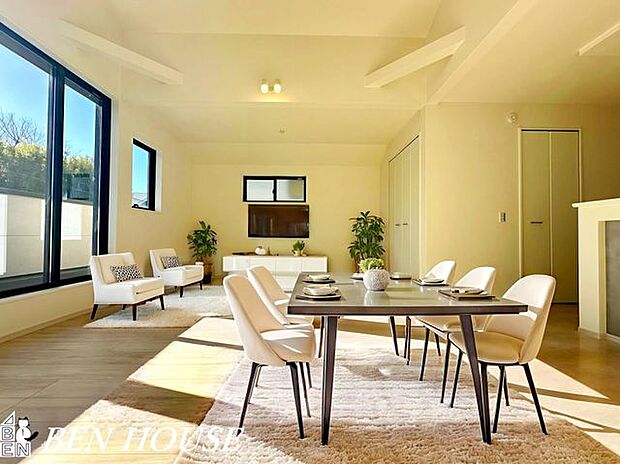 リビング・本画像はCGで作成しており、実際に現地に家具は置かれておりません。また、価格に家具は含まれておりません。