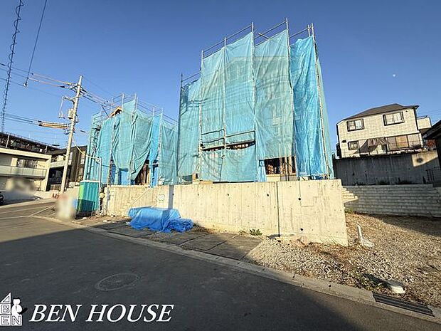 外観・見通しのよい道路が多く、歩きやすい街並みが魅力です。外観が周囲の整った景観の中で上質に映えます。