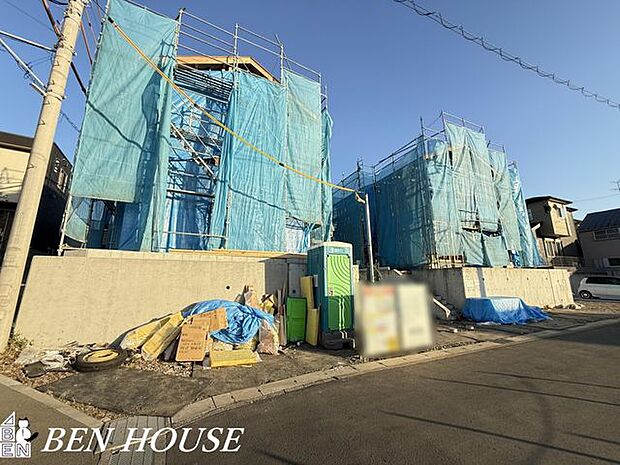 駐車場・お車ご利用の際に嬉しいカースペース付き。お掃除もしやすくいつでもキレイに利用できます！