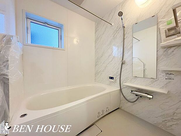 浴室・親子一緒にゆったりと入浴できる広々とした浴室。雨の日のお洗濯に便利な浴室乾燥機完備で忙しい家族をサポートします。