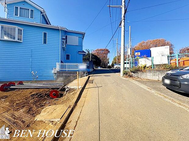 前面道路含む外観・周辺環境も気になるポイントです。落ち着いた住環境でのびのびと過ごせます!