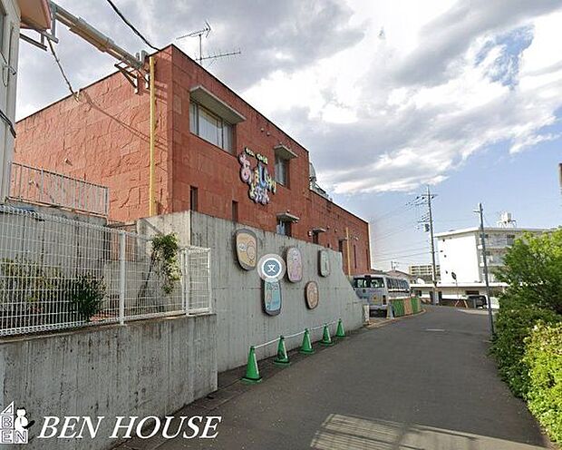 有馬白百合幼稚園 徒歩10分。教育機関も近く、お迎えもスムーズです! 740m