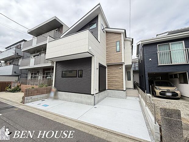 駐車場・車2台停められる嬉しいカースペース!セカンドカーをお持ちの方にもぴったりなお住まいです。