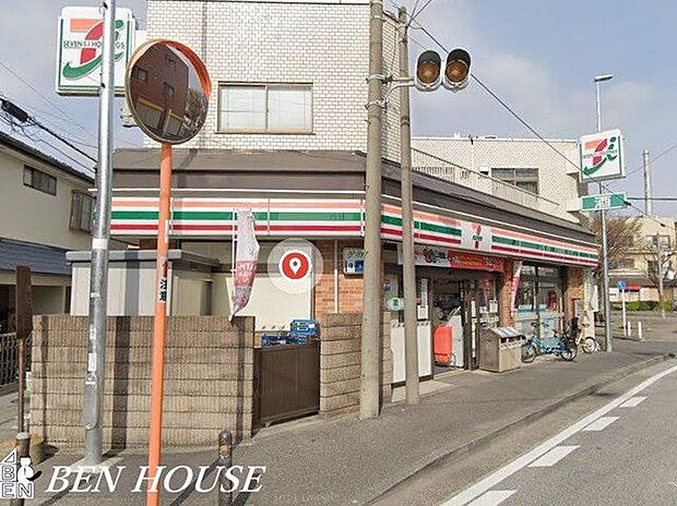 セブンイレブン古市場店 徒歩3分。時間がない時にさっと寄れて便利なコンビニ。 230m