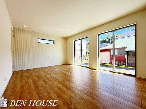 リビング・家族団らんの時間も増えそうな寛ぎのLDK。開放感と採光にこだわった明るいリビングです。