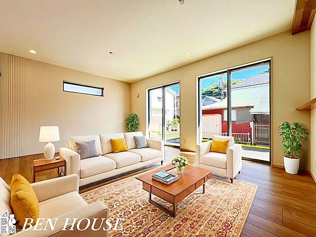 リビング・人が集まりやすい配置で、温かい時間が流れます。・本画像はCGで作成しており、実際に現地に家具は置かれておりません。また、価格に家具は含まれておりません。