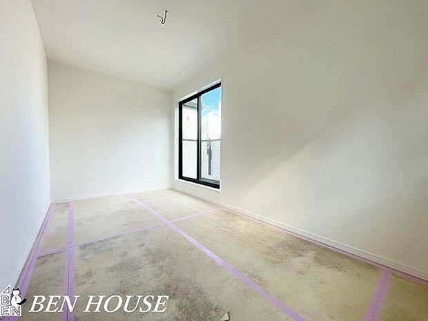 寝室・寝室は採光に配慮し、読書やリラックスタイムにもぴったりの落ち着いたプライベート空間です。