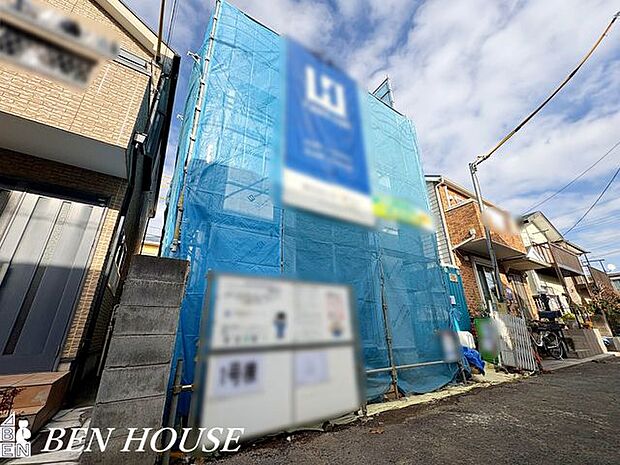 外観・明るさや風通しに配慮し、家族が快適に過ごせる居心地の良さと、訪れる人にも上質な印象を与える空間を演出します。