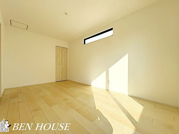 子供部屋・明るく換気しやすい設計で清潔に保ちやすい子ども部屋。お手入れしやすい床材と収納で、親子ともに快適に過ごせます。