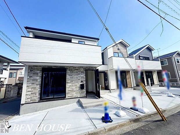 外観・光と影が心地よく映えるナチュラルデザイン。シンプルながらも品のある外観が暮らしを彩ります。