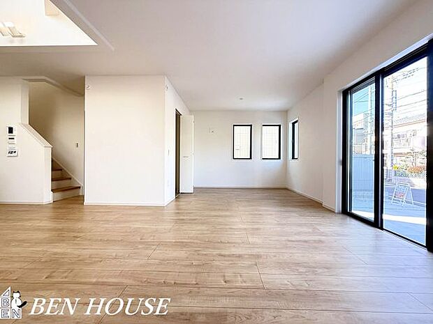 リビング・採光を考慮された明るいLDKはゆとりのある広さで、ご家族の憩いのスペースになります。