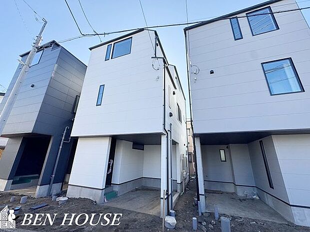 駐車場・全棟ビルトインガレージ付きです。・各棟、駐車1台可能です・ビルトインタイプの車庫スペースで大切なお車を雨・風から守ってくれます