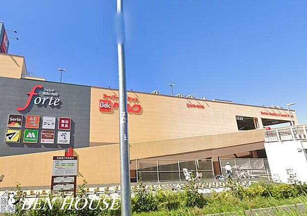 ベルクフォルテ横浜川和町店 徒歩17分。家事の合間にお買い物もできる気軽な近さ♪ 1300m