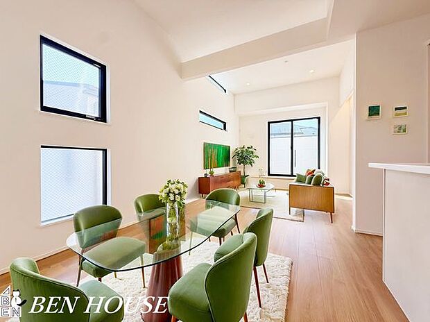 リビング・本画像はCGで作成しており、実際に現地に家具は置かれておりません。また、価格に家具は含まれておりません。