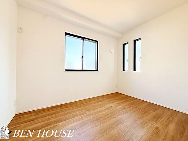 洋室・家族がスペースをもつことでプライベート空間も確保できるので、家族の時間は大切に過ごそうという気持ちになりそうです。