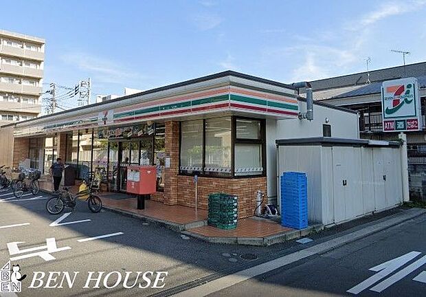 セブンイレブン川崎京町1丁目店 徒歩1分。時間がない時にさっと寄れて便利なコンビニ。 20m