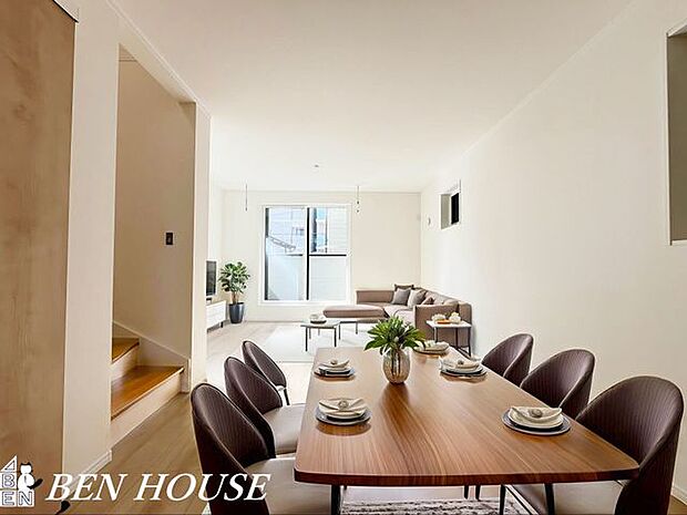 リビング・本画像はCGで作成しており、実際に現地に家具は置かれておりません。また、価格に家具は含まれておりません。