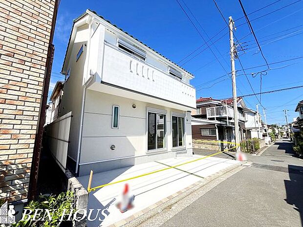 外観・閑静な住宅街の中の、ゆとりある新築一戸建て。3LDK+Sでご家族が自然と寛げるお住まいです。