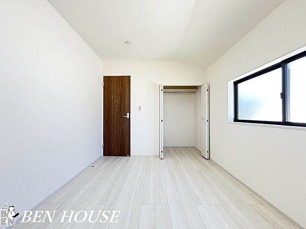 子供部屋・収納もたっぷりなので部活動の道具もすっきり収納することが出来そうです。