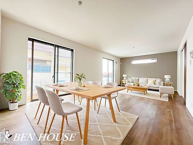 リビング・本画像はCGで作成しており、実際に現地に家具は置かれておりません。また、価格に家具は含まれておりません。